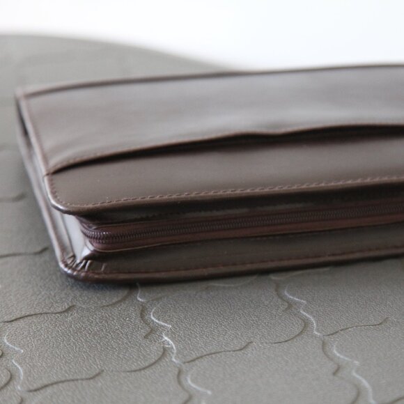 Vintage Buxton Leather Binder - Picture 4 of 10